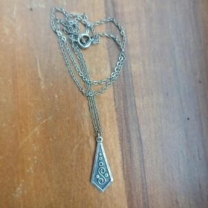 Elegant Silver Pendant Necklace